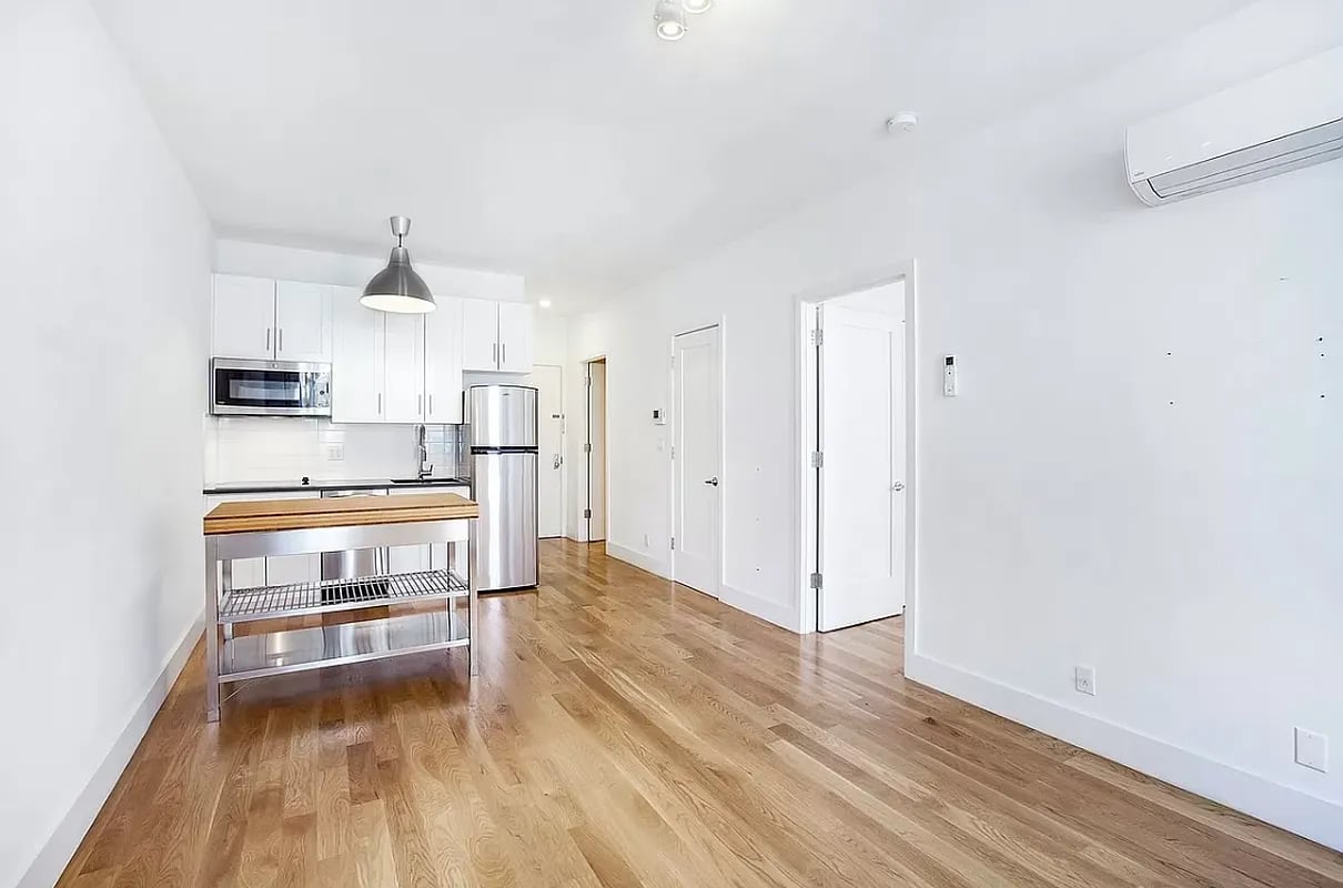 168 Suffolk Street #3A