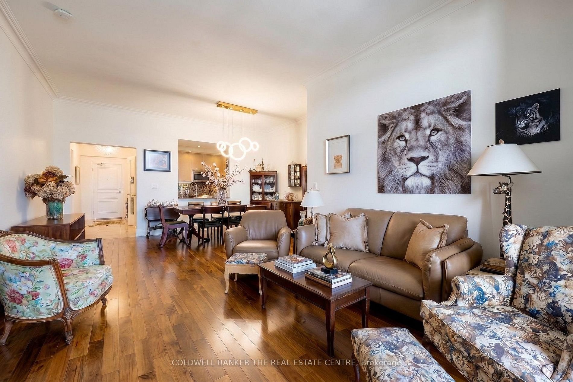 LUXURY LIVING IN NORTH YORK