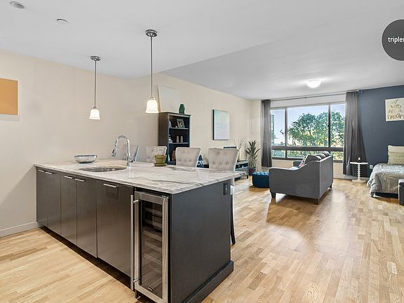 500 4th Ave. Unit: 3-P