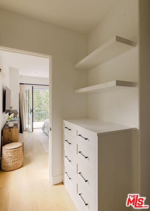 Solaris Pavilion, Westbourne Dr, 90048