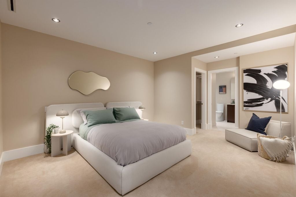 2559 Highgrove Mews