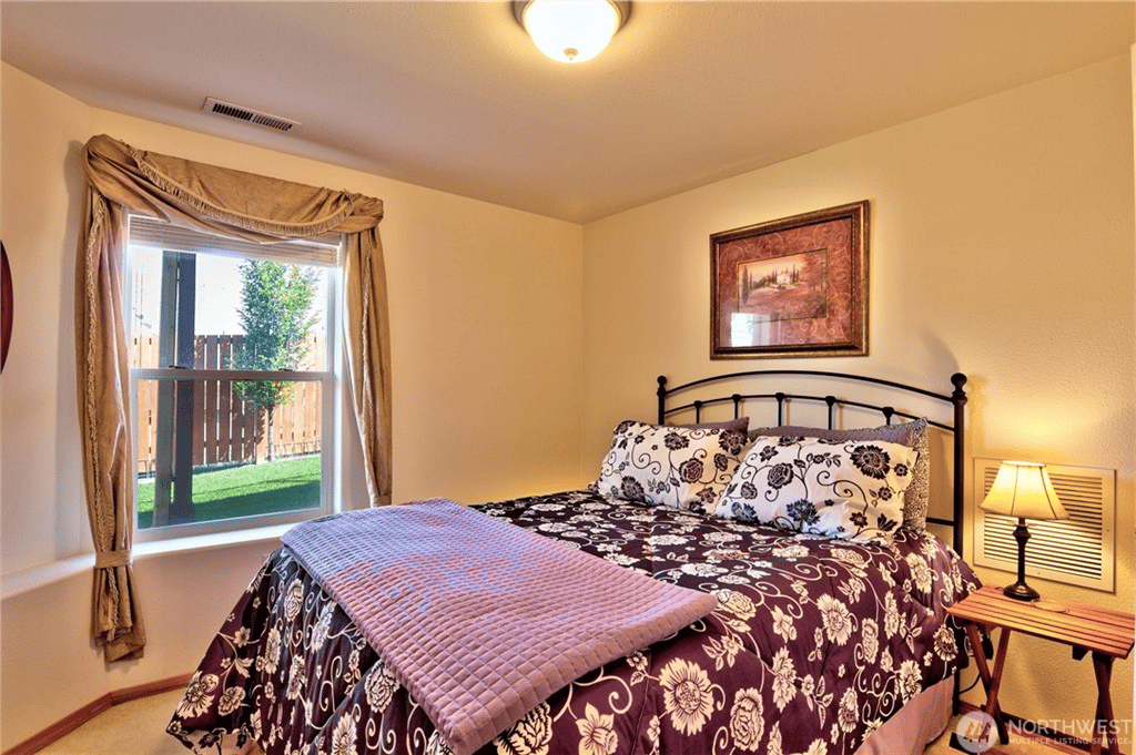 101 W Emerson Dr