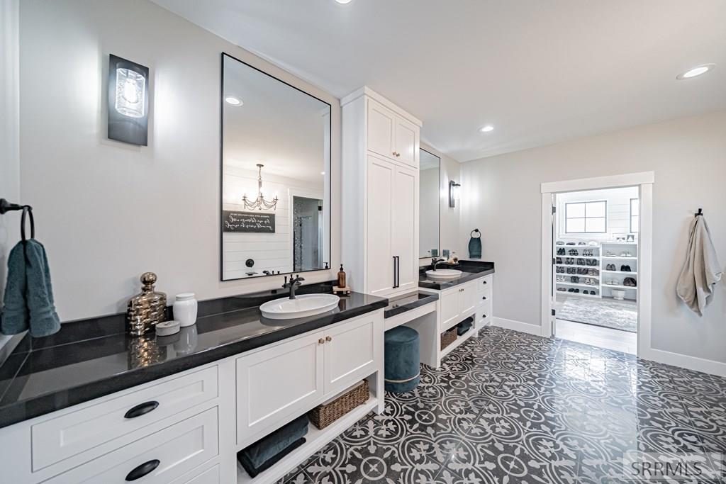 77553 Packbridge Lane