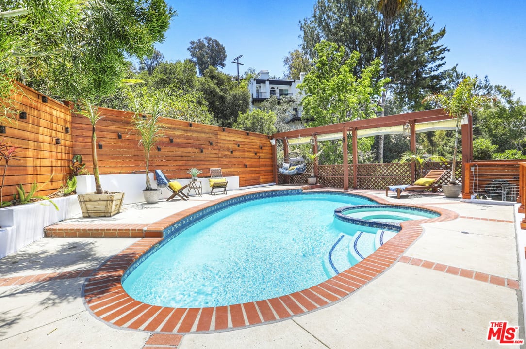 2622 Rinconia Dr