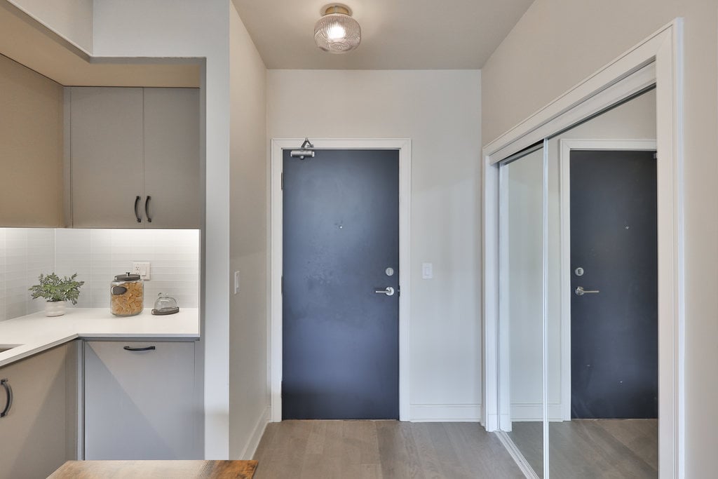 1575 Lakeshore Road #462