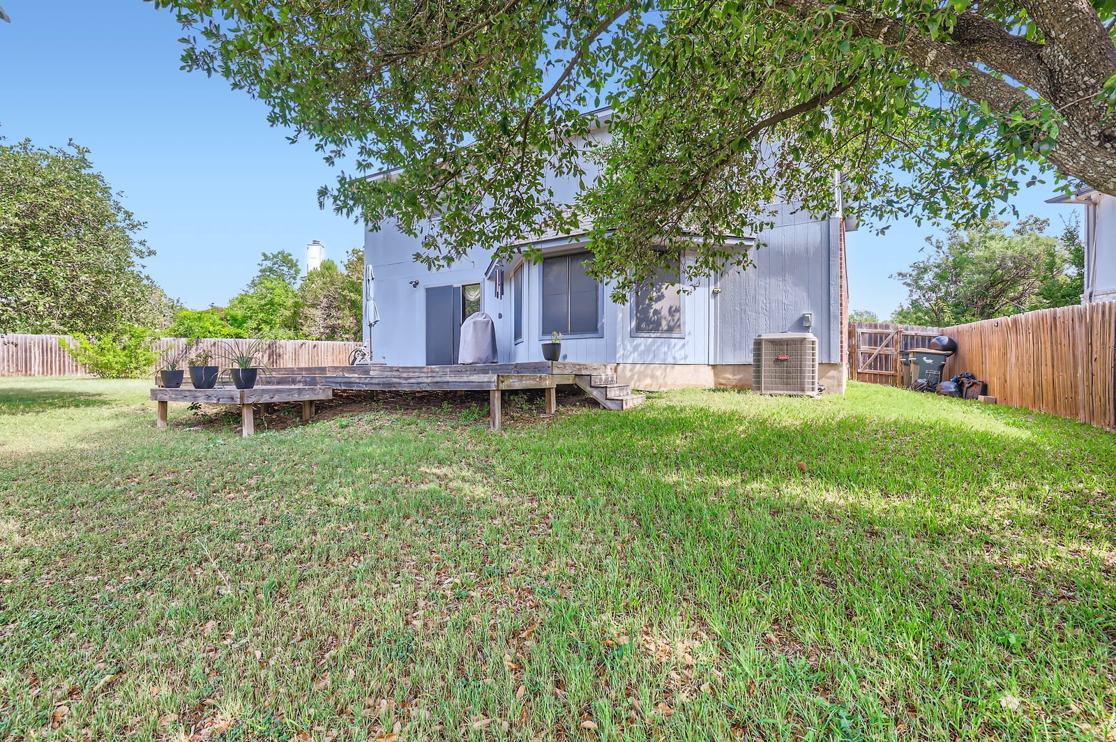 15300 lola Cove