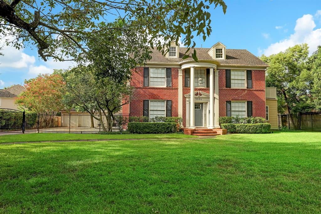 4506 Bellaire Blvd