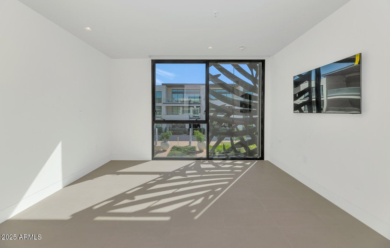 6587 N Palmeraie Blvd, #2007