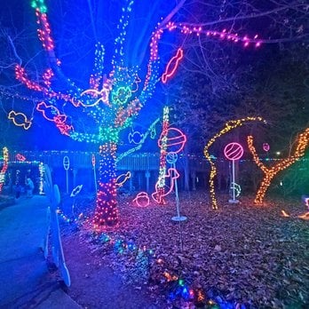 Top Places to See Christmas Lights in Topeka