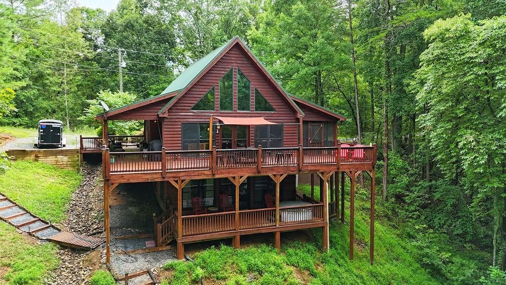 85 Hunters Dr