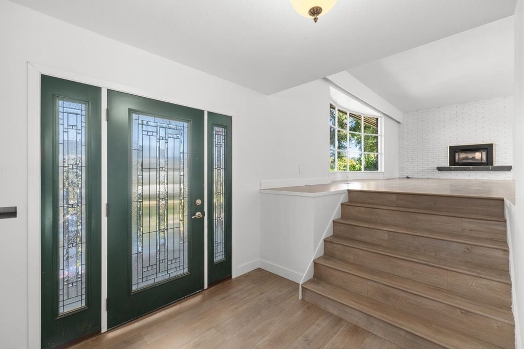 2180 Park Crescent