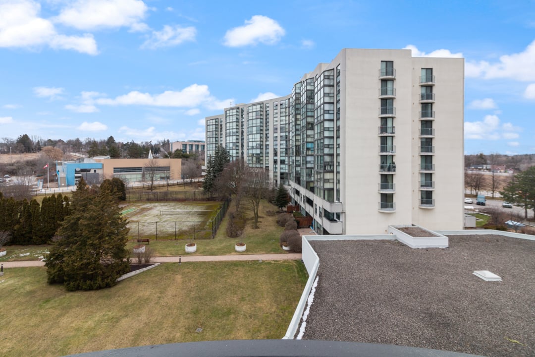 40 Harding Blvd #604