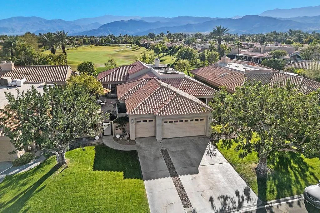 55 Pine Valley Dr