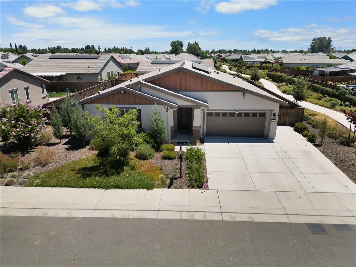625 Wildflower Ln
