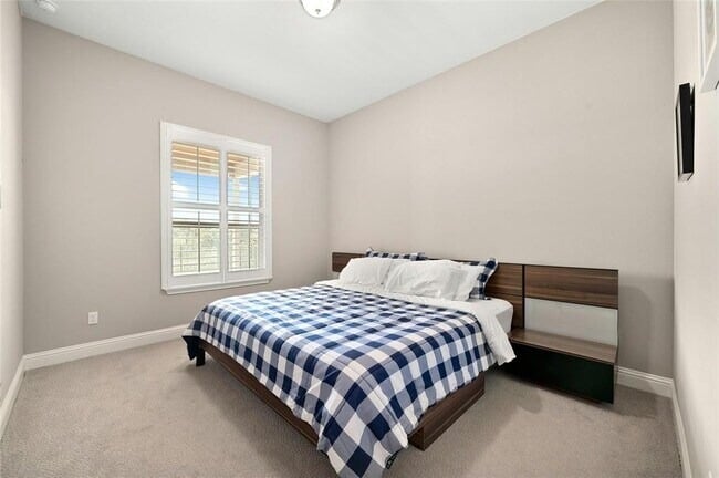 152 Pear Tree Ln