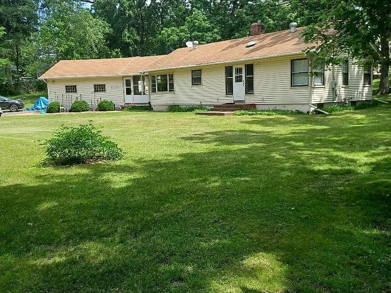 500 Mahtomedi Ave