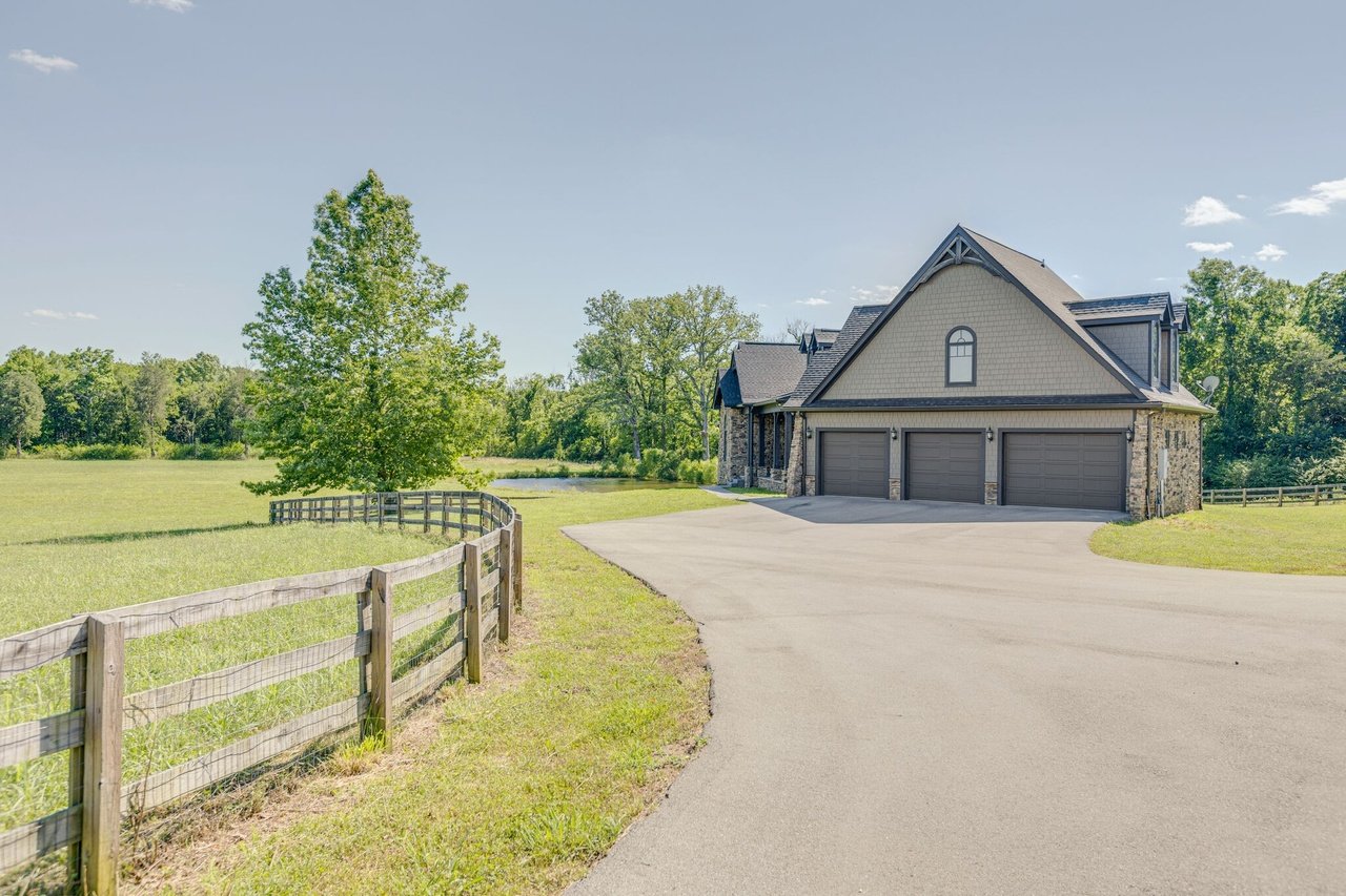 3162 Franklin Pike