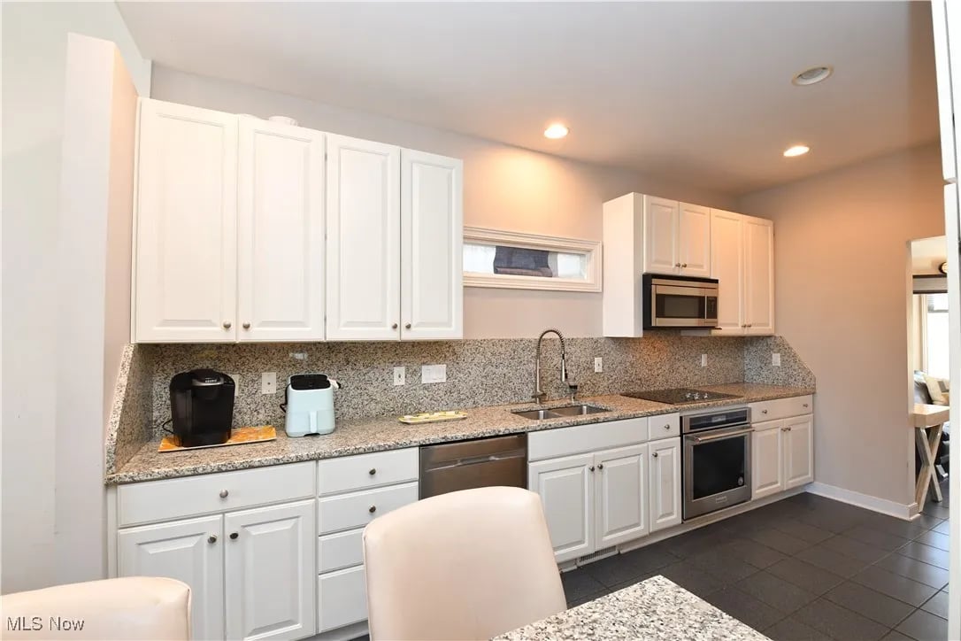 381 W Glengary Cir