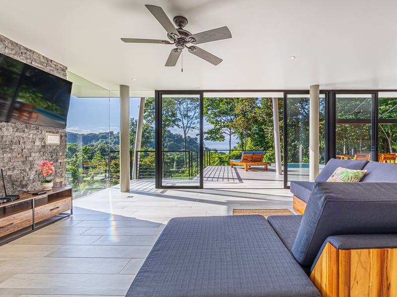 4 Bedroom Jungle Paradise with Ocean Views