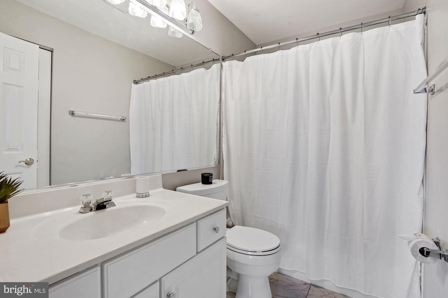 2407 20Th St NW Unit #1096, Washington, DC 20009