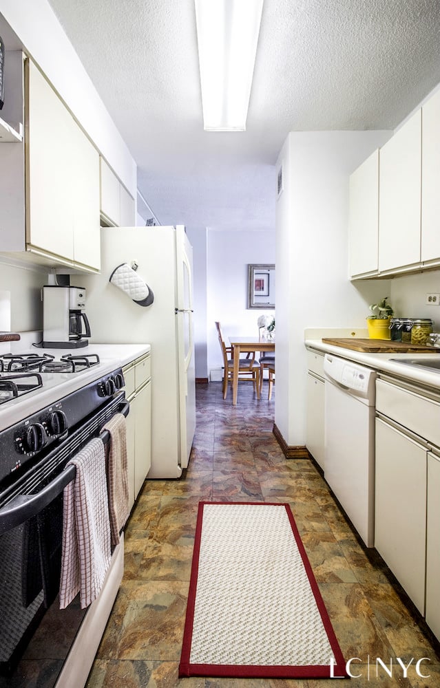 301 West 110th Street Unit: 4N