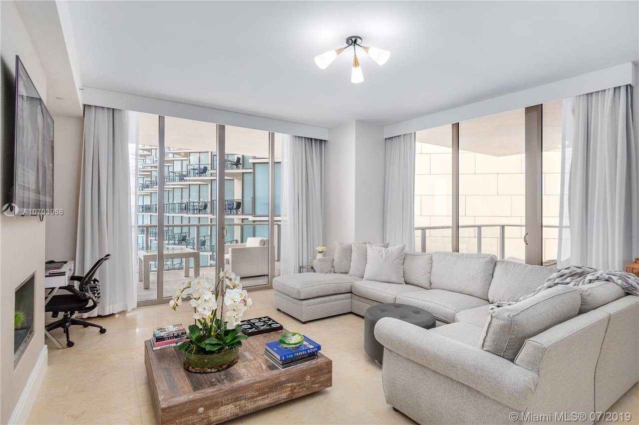 9705 Collins Ave #1104N