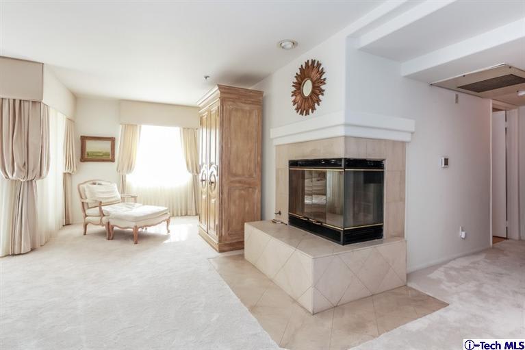 335 S Sierra Madre Blvd, #104