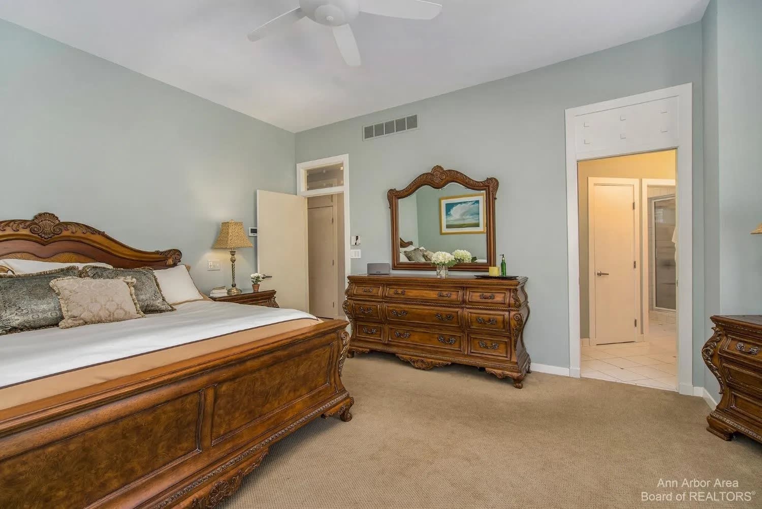 2566 Thornapple Drive, Ann Arbor, MI 48103