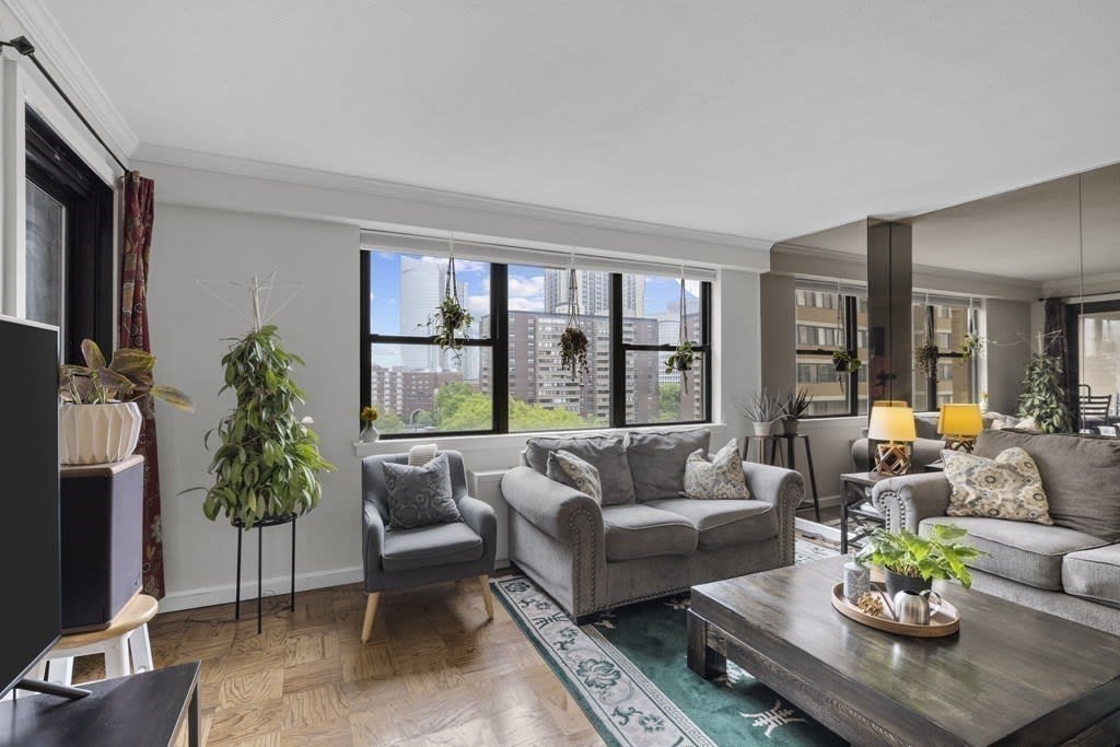 8 Whittier Pl, #10C