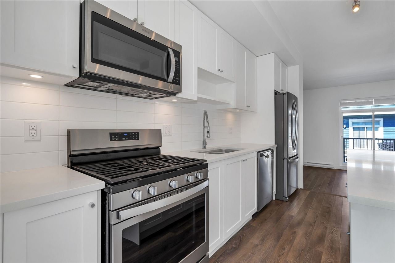 81-16678 25 Ave