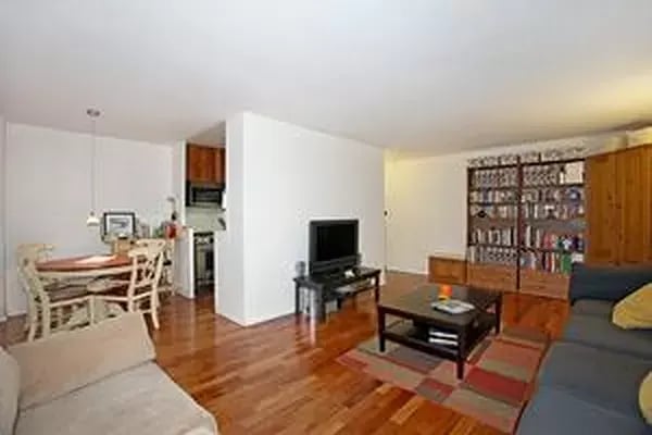 303 West 66th Street Unit: 20GW