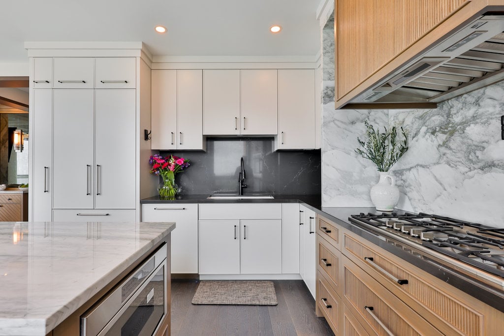 2060 Lakeshore Road #2101