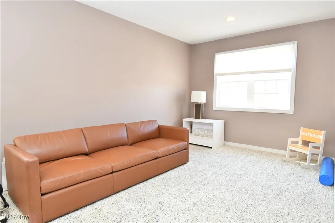 381 W Glengary Cir
