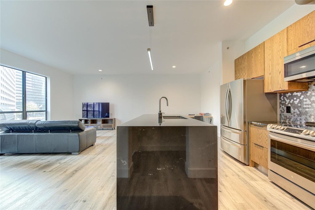 1901 Post Oak Blvd #3105