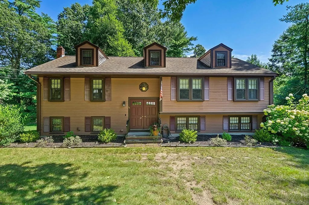 35 Lowell Rd