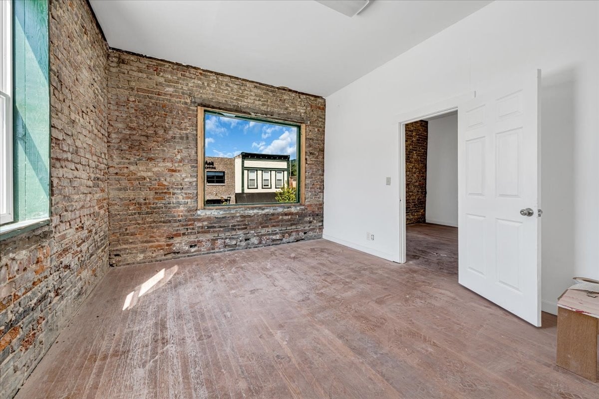 227 S Cedar Ave