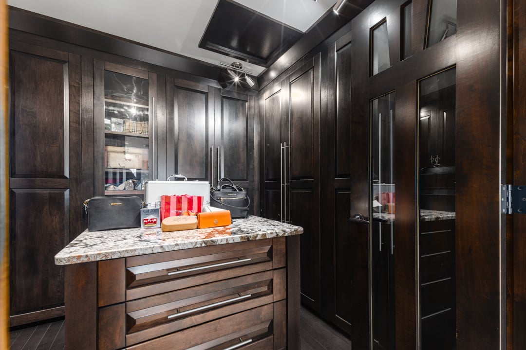 Private Bearspaw Estate Home