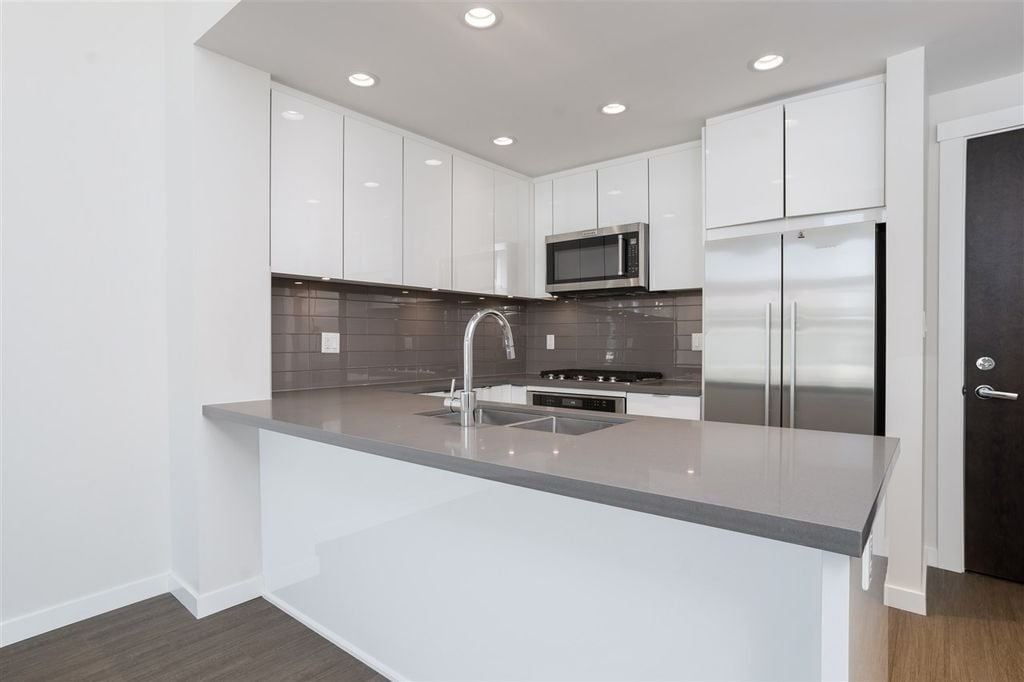 255 W 1st St, #510