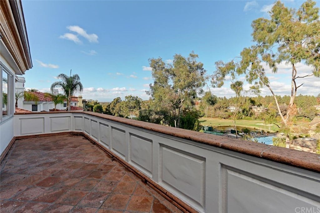 30 Canyon Fairway Dr, Newport Beach, CA 92660