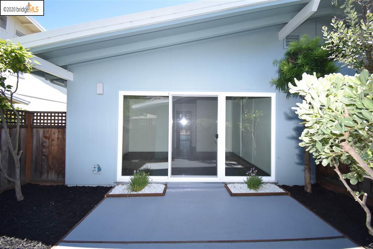 24 Porto Bello Dr