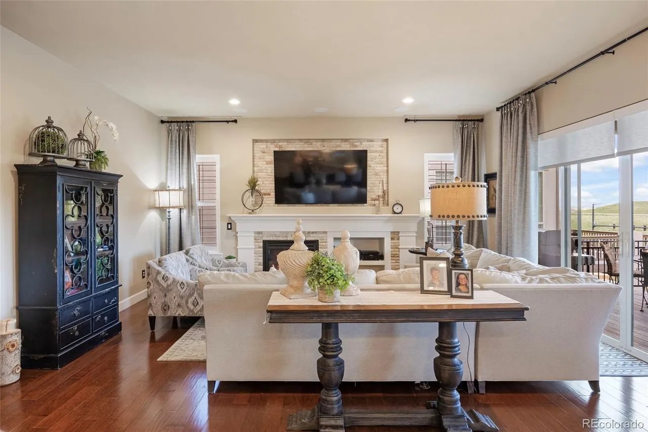 10601 Montecito Dr