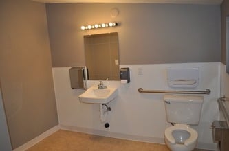 Commercial Space Available at Walnut and Fair Oaks Blvd!
