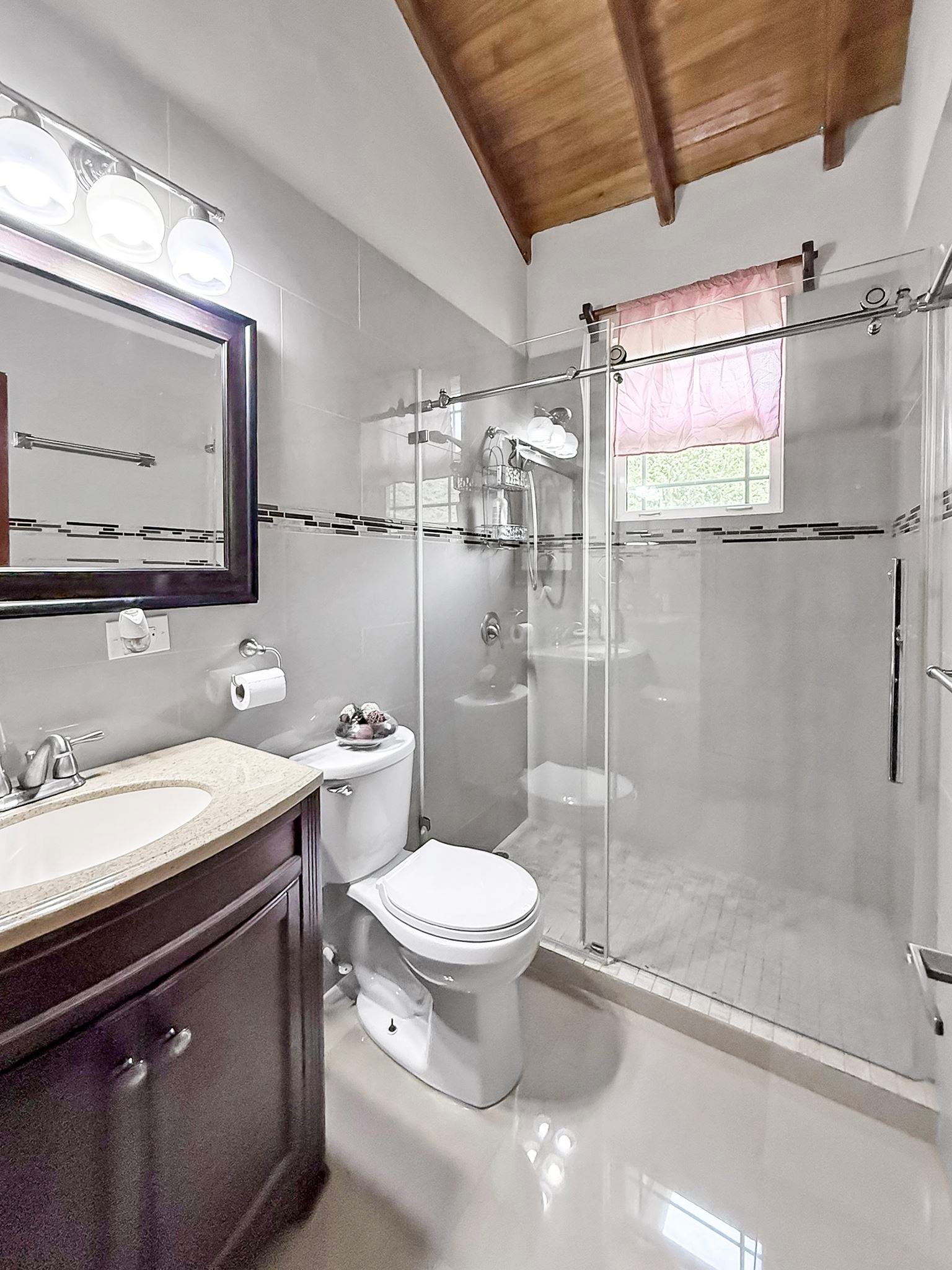 1069 Sea Cows Bay 3 Bedroom Apartment