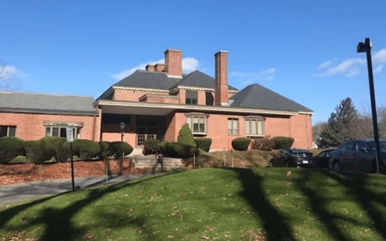 Waterfield Square Condominium – Winchester