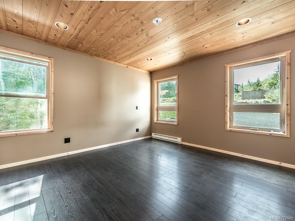 7268 Thelmita Pl