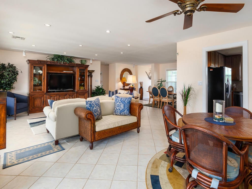 630 Emerald Harbor 