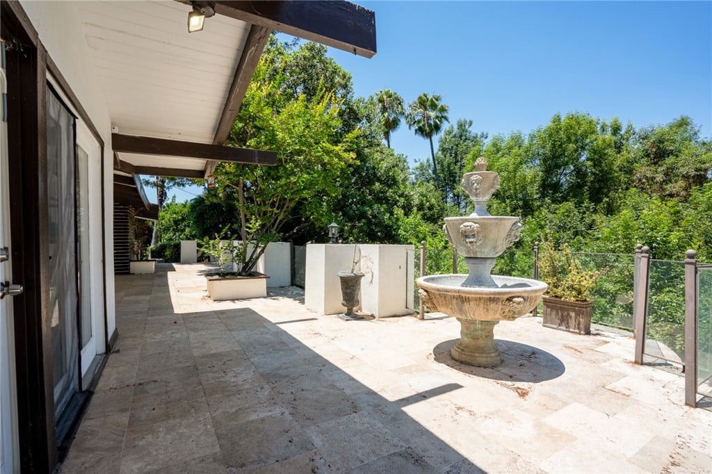 2423 S Buenos Aires Dr