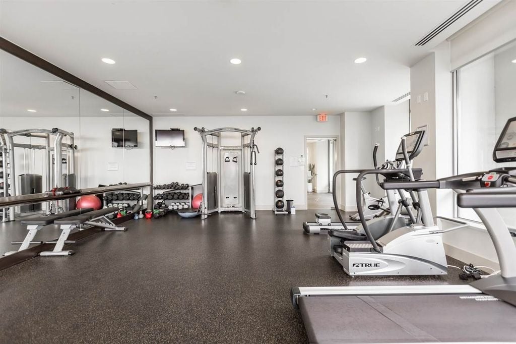 1028 Barclay St, #1406