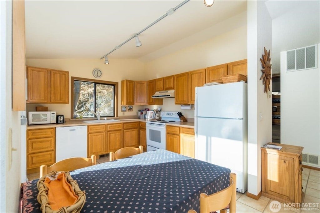 152 Spader Bay Rd