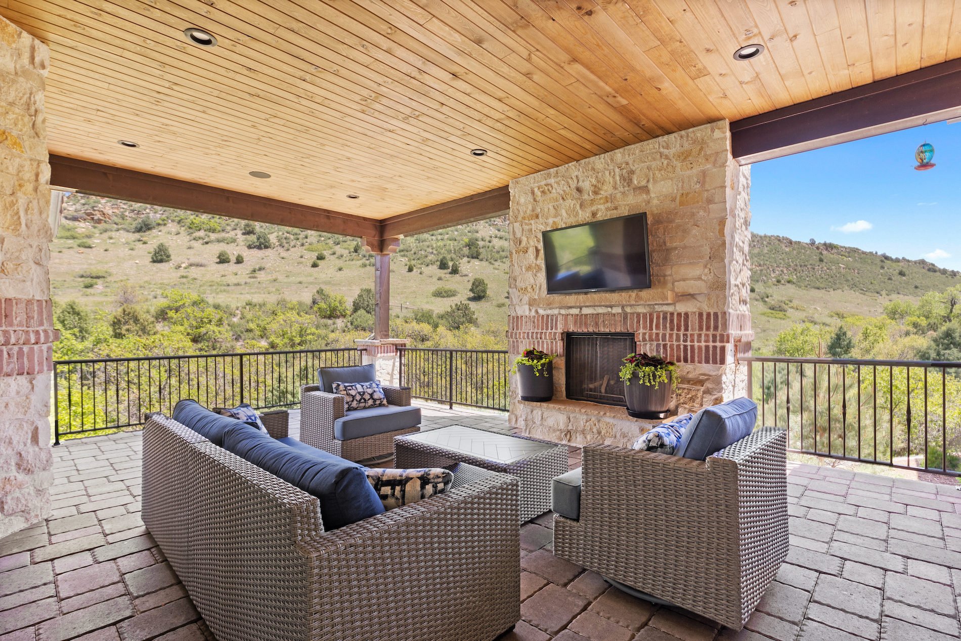 8278 Raphael Lane